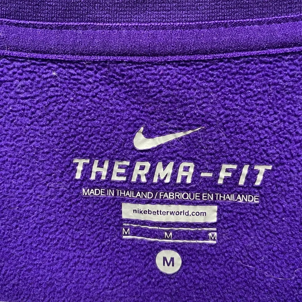 488 Nike Therma Fit Purple Sweatshirt Medium Pullover Athletic Cozy